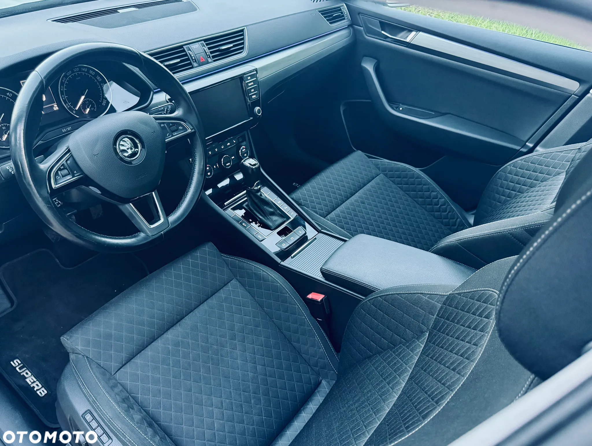 Skoda Superb Combi 2.0 TDI 4x4 DSG Premium Edition - 10