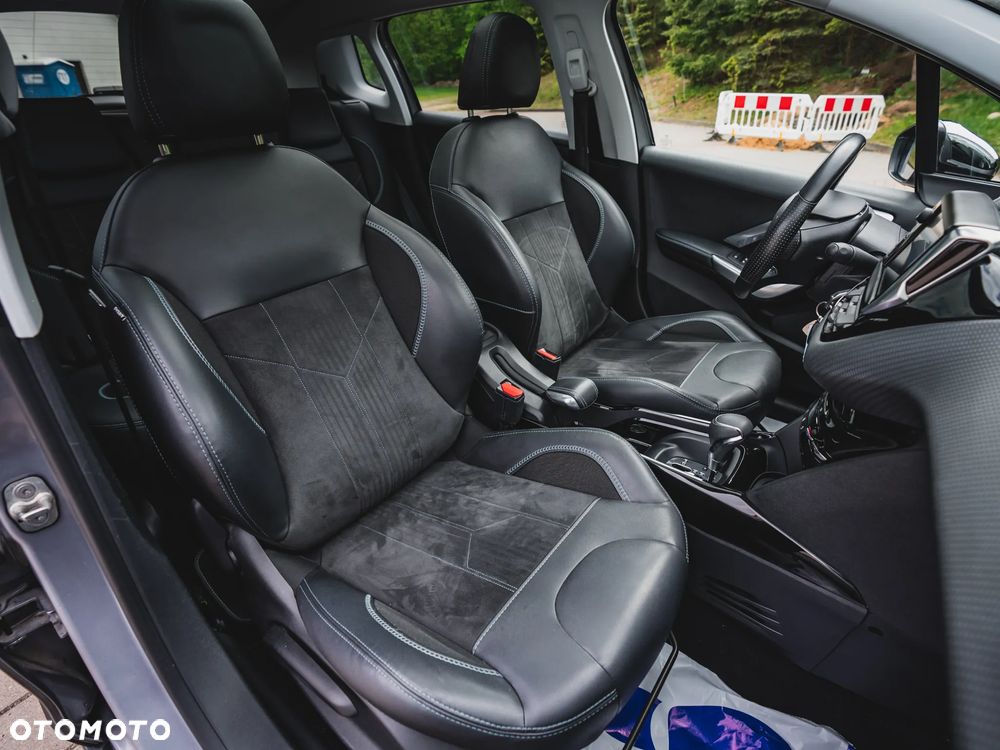 Peugeot 2008 PureTech 110 GPF Stop&Start EAT6 Crossway - 32