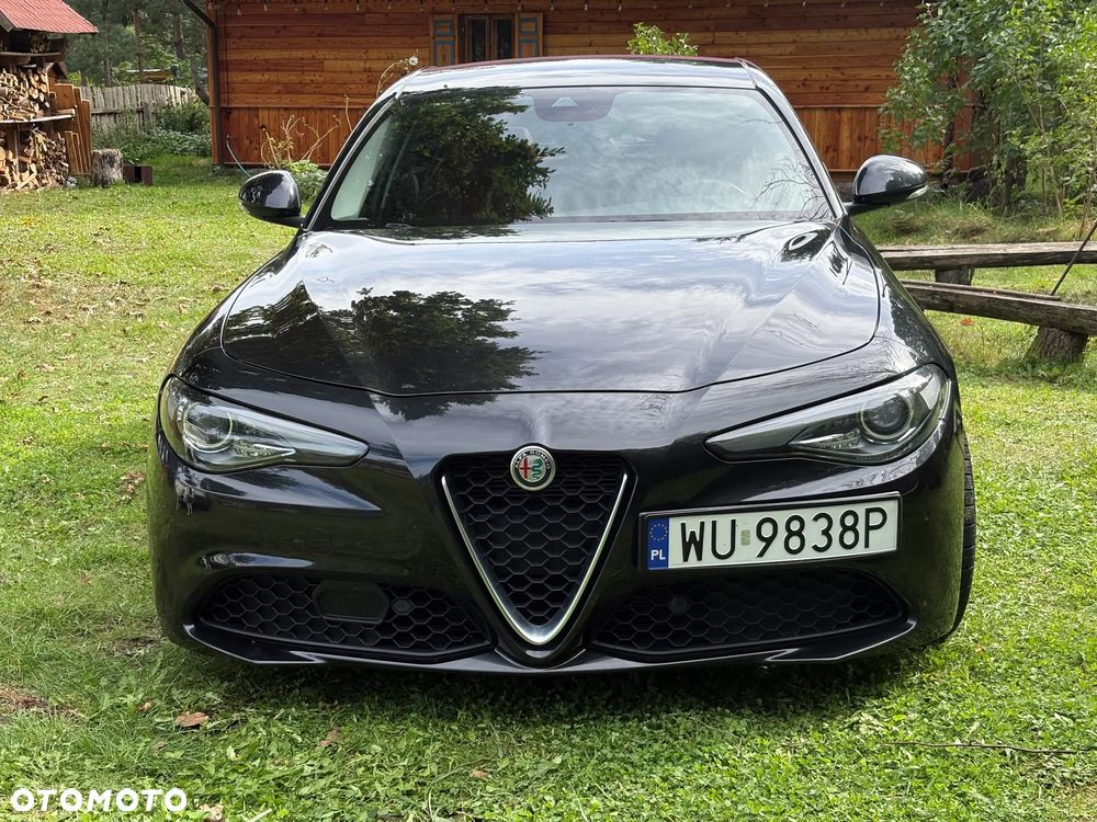 Alfa Romeo Giulia 2021 photo 3