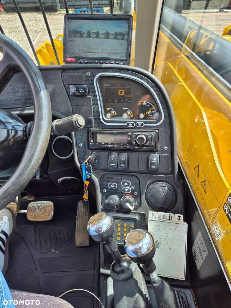 JCB 540-140 HiViz - 10