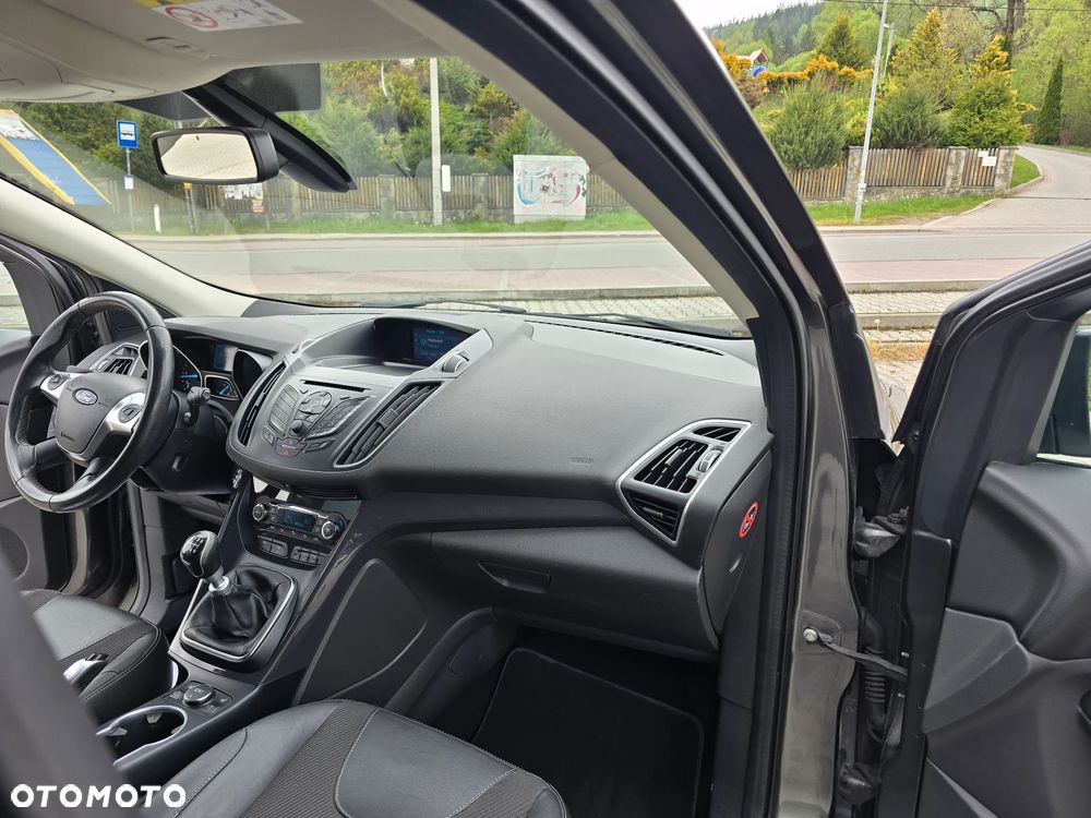Ford Kuga 2.0 TDCi 4WD Titanium - 26