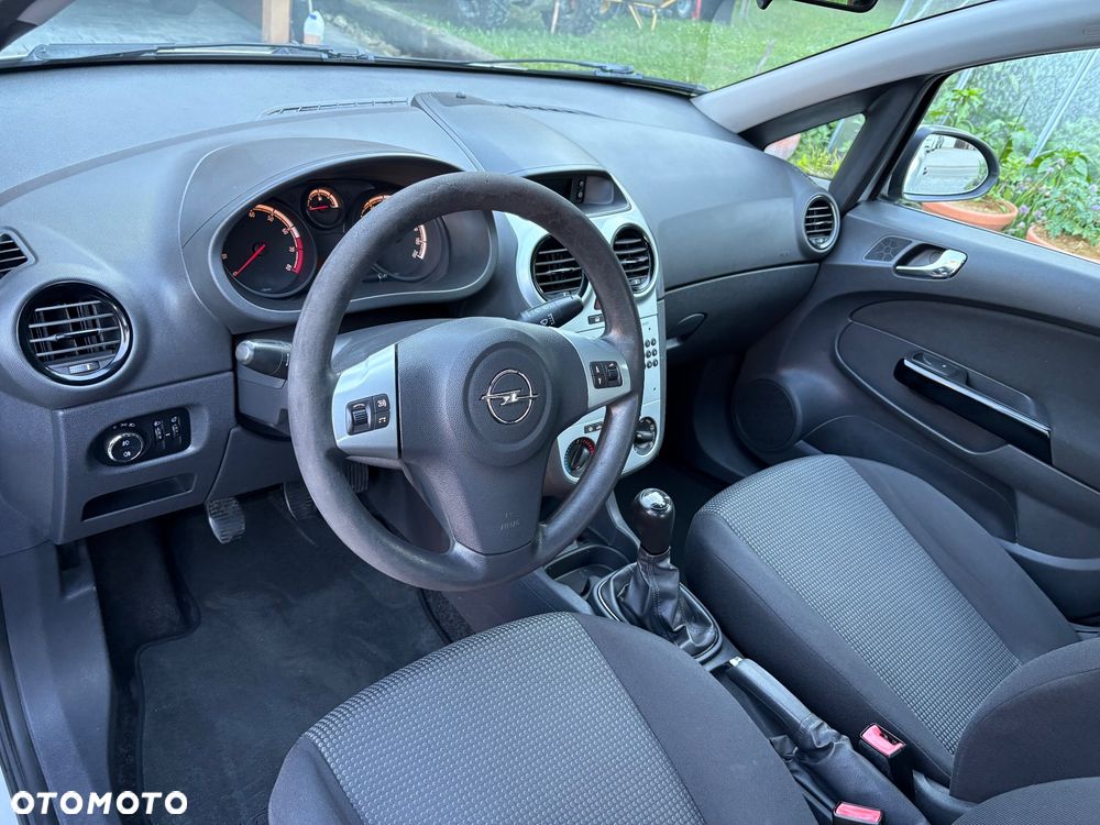 Opel Corsa - 24
