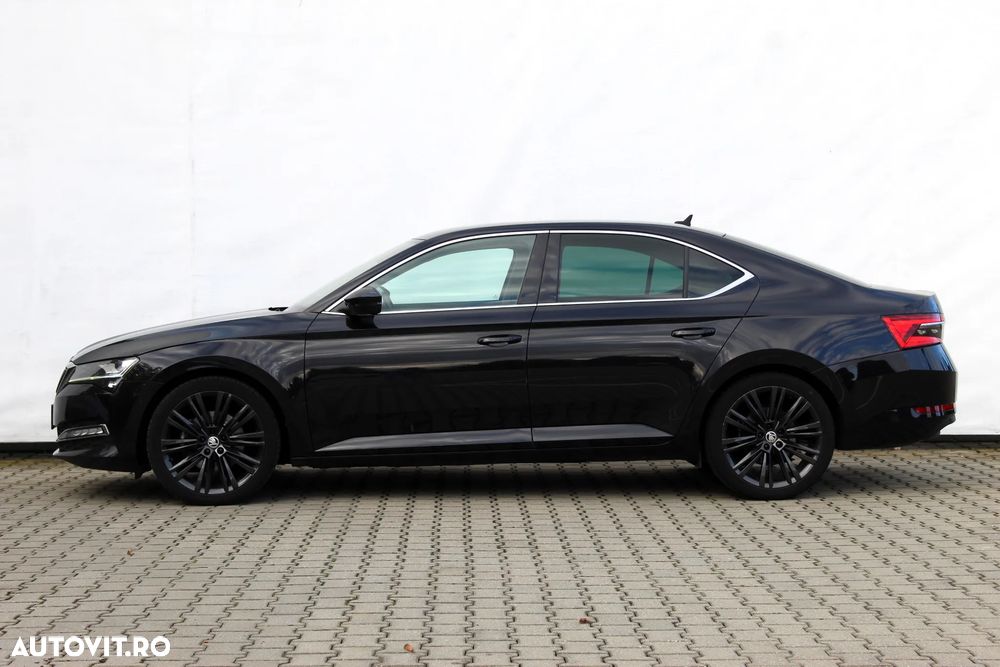 Skoda Superb 2023 photo 2