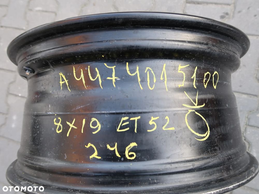 246 Felga Aluminiowa Mercedes A4474015100 8x19 et52 - 5