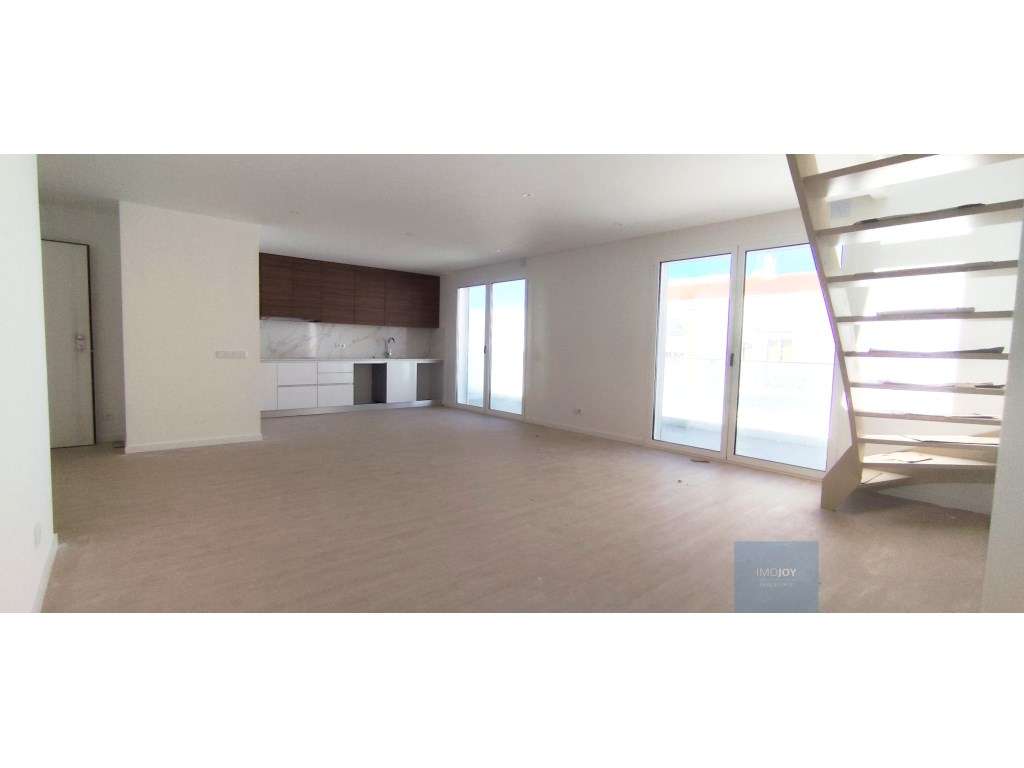 Apartamento T3 com terraço e piscina privada na Nazaré - Grande imagem: 4/38