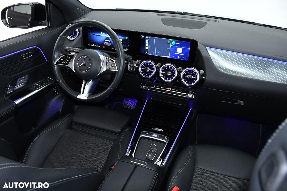 Mercedes-Benz GLA - 8