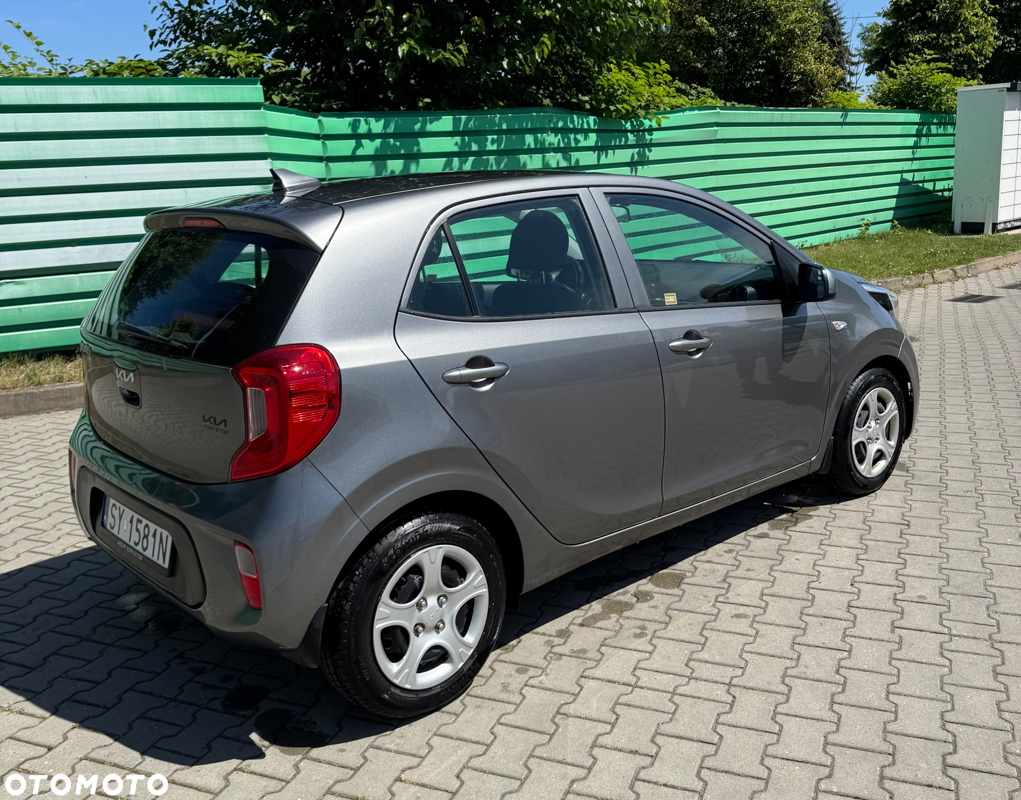 Kia Picanto 1.2 L - 4