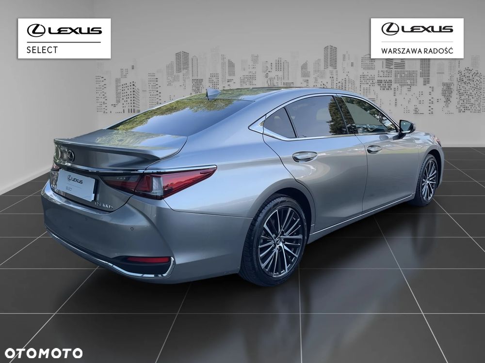 Lexus ES 300h Business Edition - 3