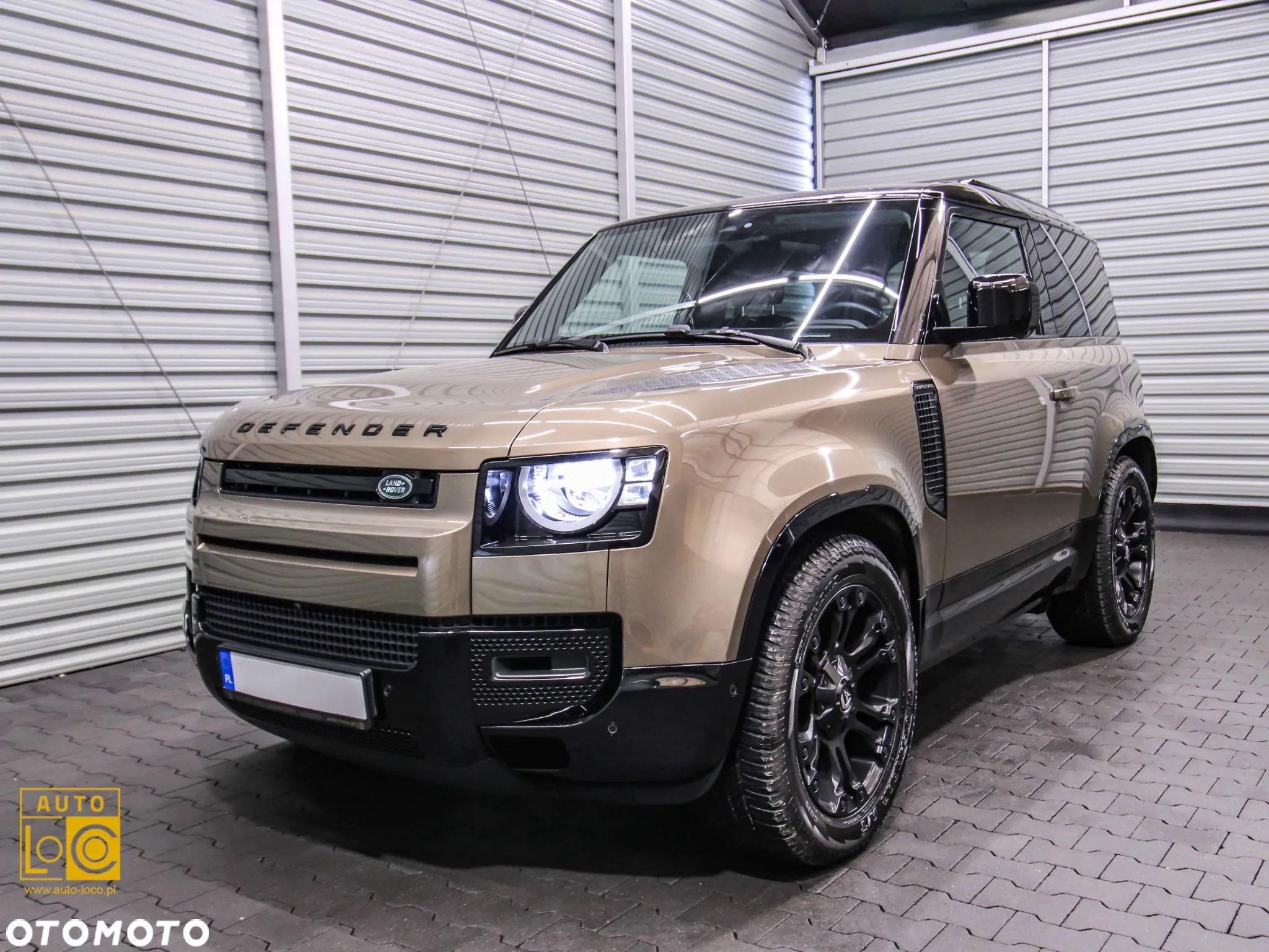 Land Rover Defender 90 D250 HSE - 3