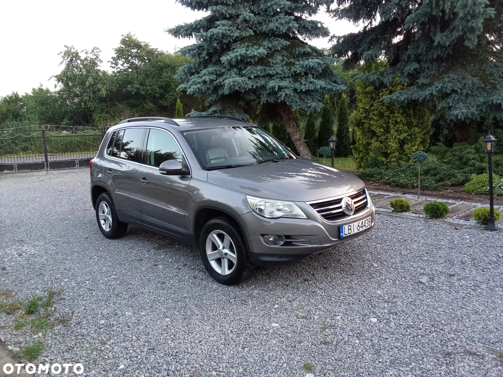 Volkswagen Tiguan - 2