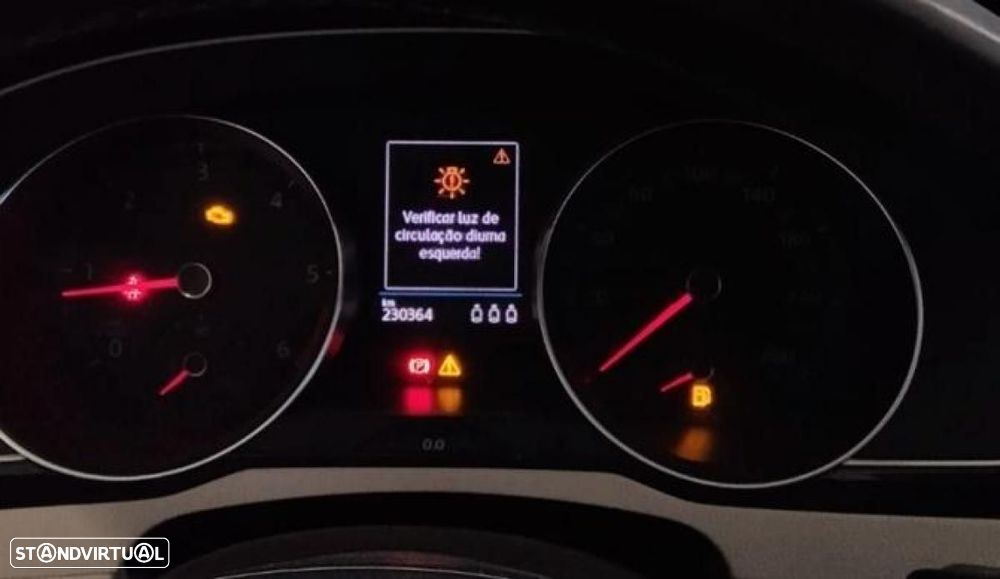 VW Passat Variant - 4