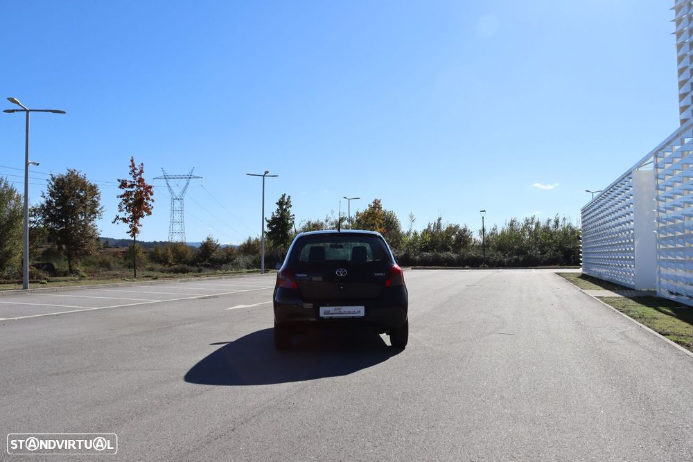 Toyota Yaris - 11