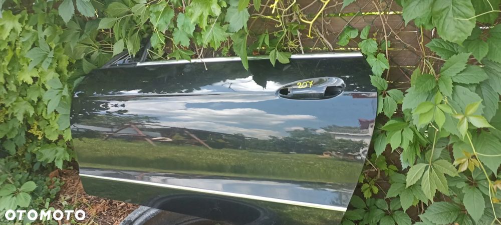 MERCEDES W207 Drzwi Lewe czarne 197