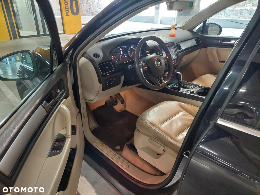 Volkswagen Touareg 3.0 V6 TDI BMT - 14