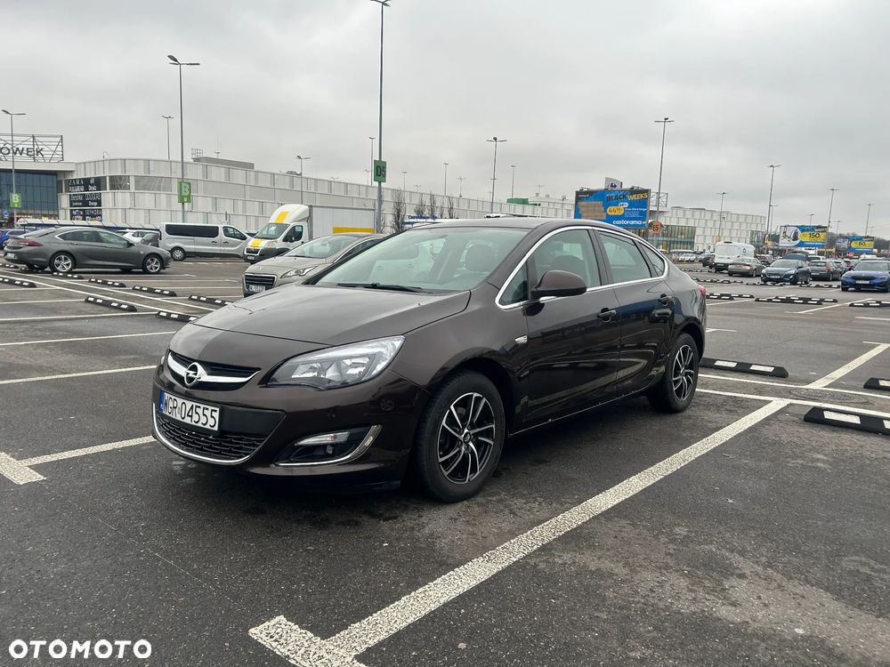 Opel Astra 1.6 Cosmo EU6 - 1