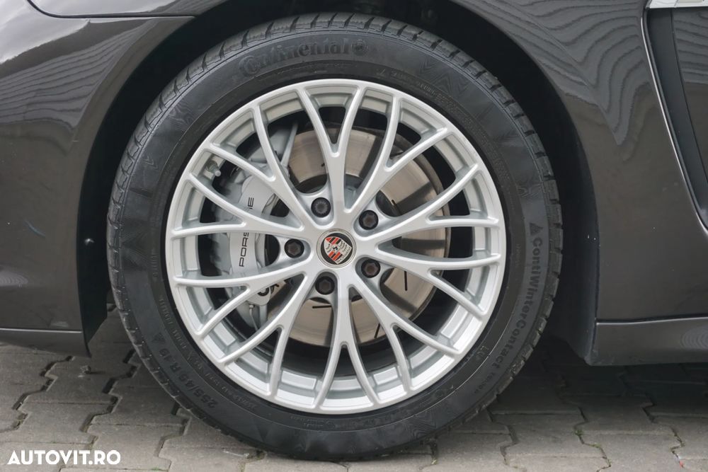 Porsche Panamera - 32