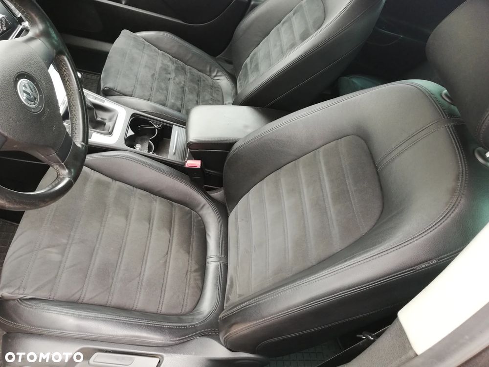Volkswagen Passat 2.0 TDI Highline - 17