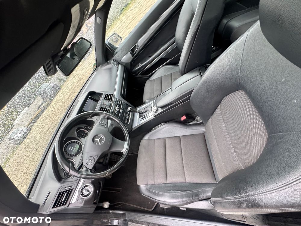 Mercedes-Benz Klasa E 350 CDI DPF BlueEFFICIENCY 7G-TRONIC Avantgarde - 16