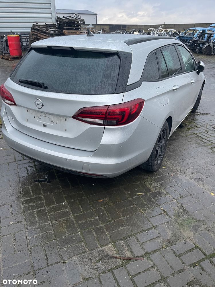 OPEL ASTRA K KOMBI DRZWI Z176 2019 rok DRZWI - 4