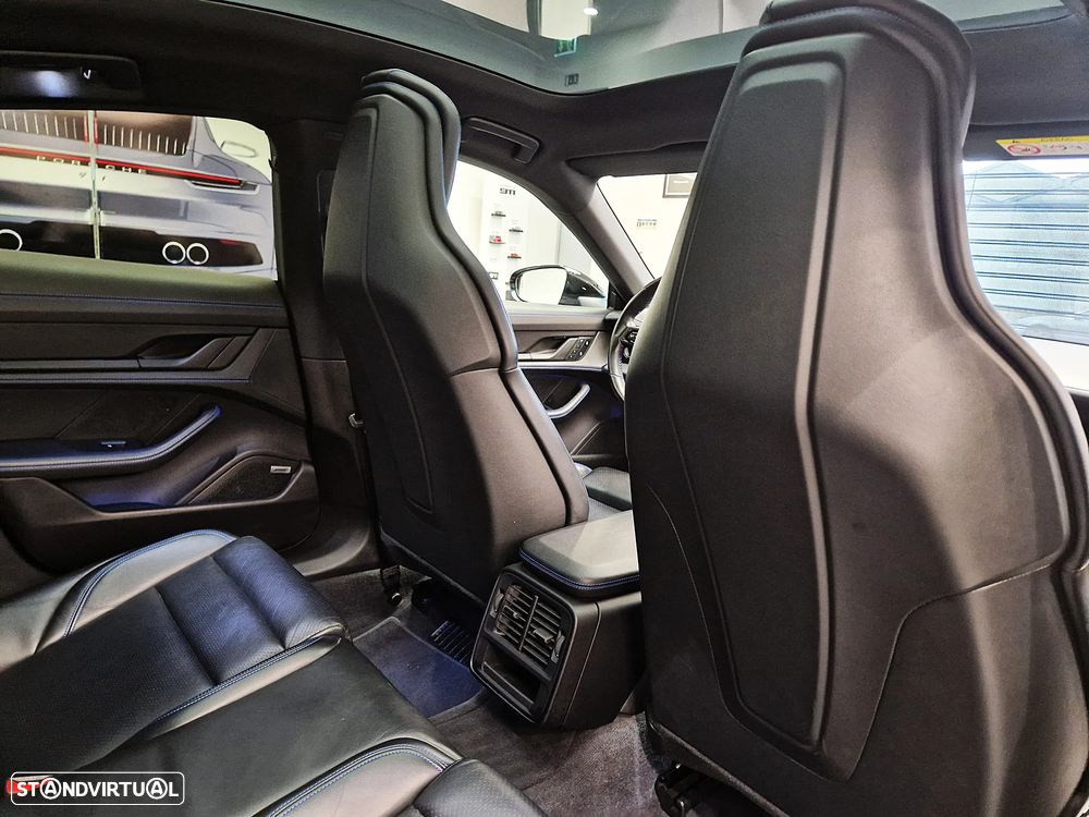 Porsche Taycan 4S - 30