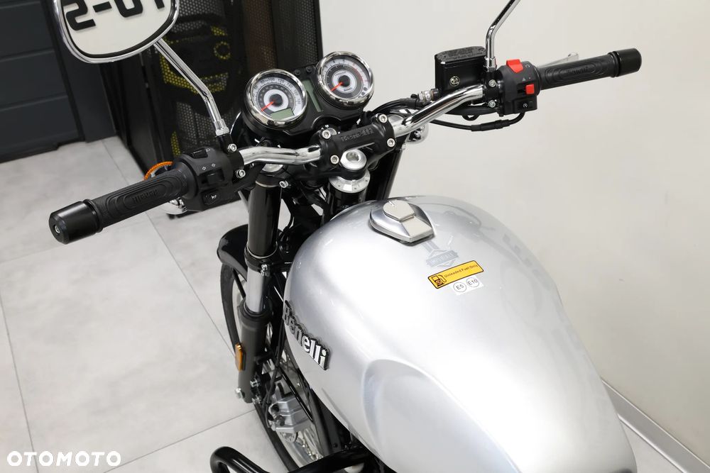 Benelli IMPERIALE 400 - 17