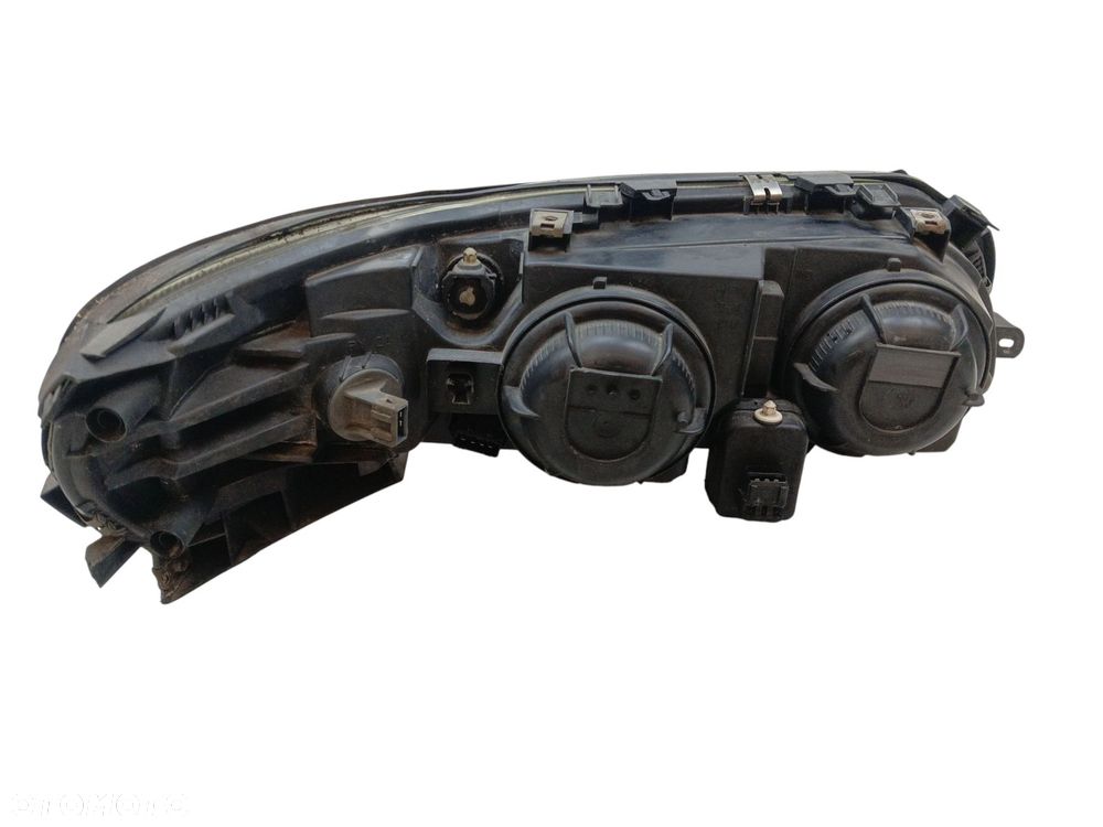 LAMPA LEWY PRZÓD VOLVO XC70 I (2000-2004) 2.4 T 200KM 8662919 - 2