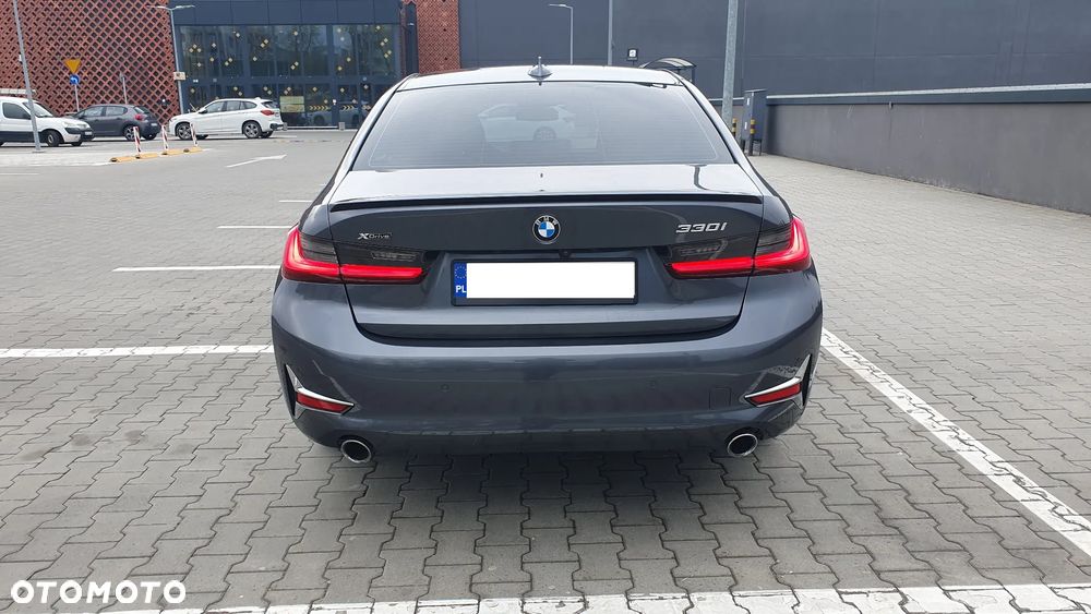 BMW Seria 3 330i xDrive Luxury Line sport - 7
