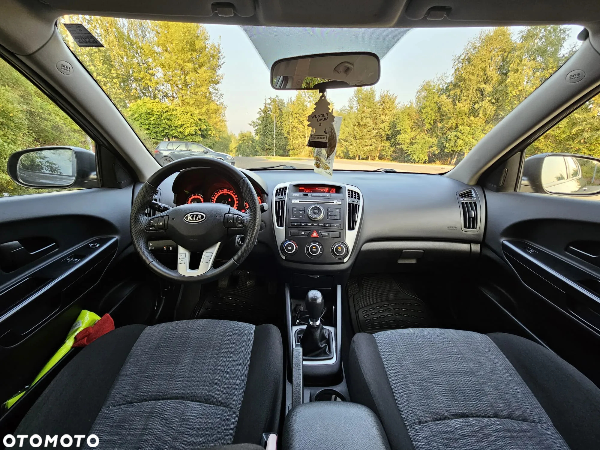 Kia Ceed 1.4 CVVT SW Dream-Team Edition - 26
