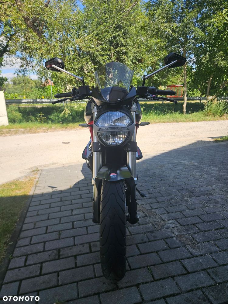 Ducati Monster - 12