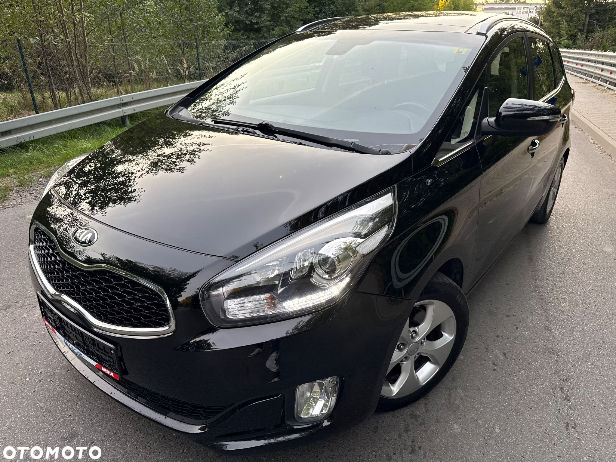 Kia Carens 1.7 CRDi XL 7os - 4