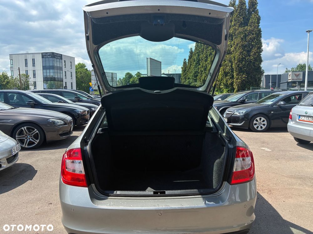 Skoda RAPID 1.4 TSI Elegance Max DSG - 9