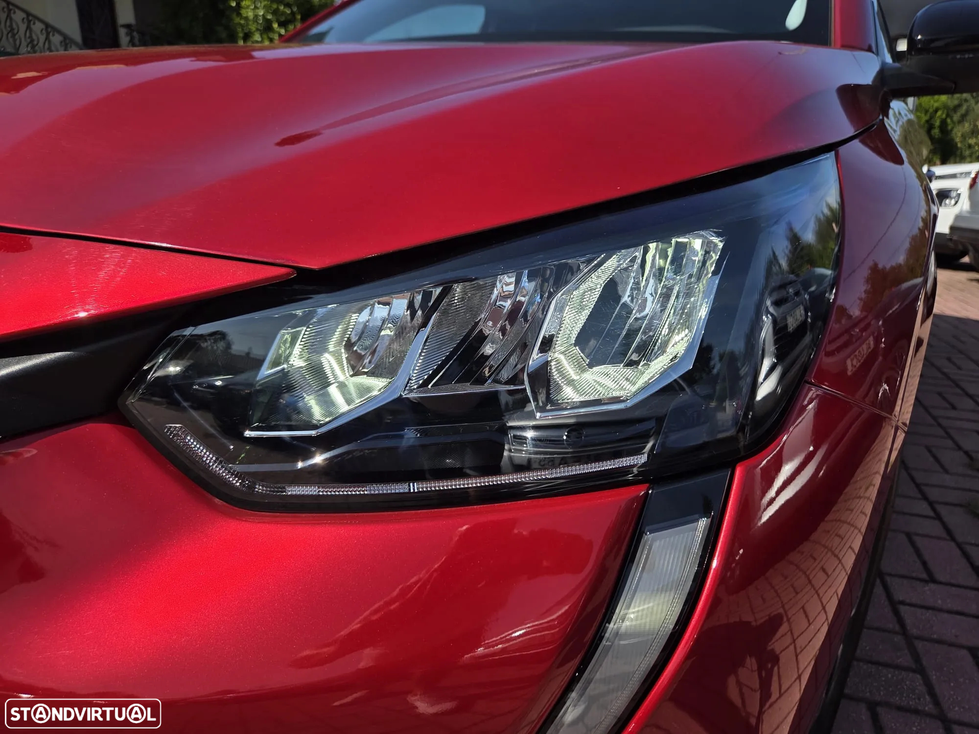 Peugeot 208 1.2 PureTech Allure - 4