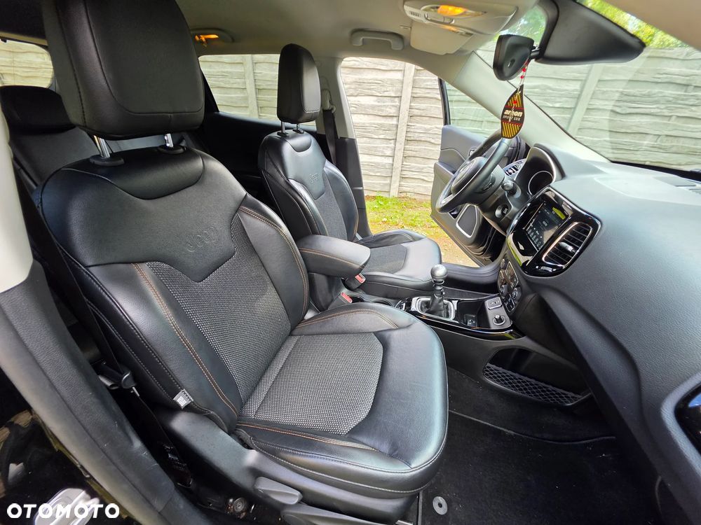 Jeep Compass 1.4 TMair Limited FWD S&S - 34
