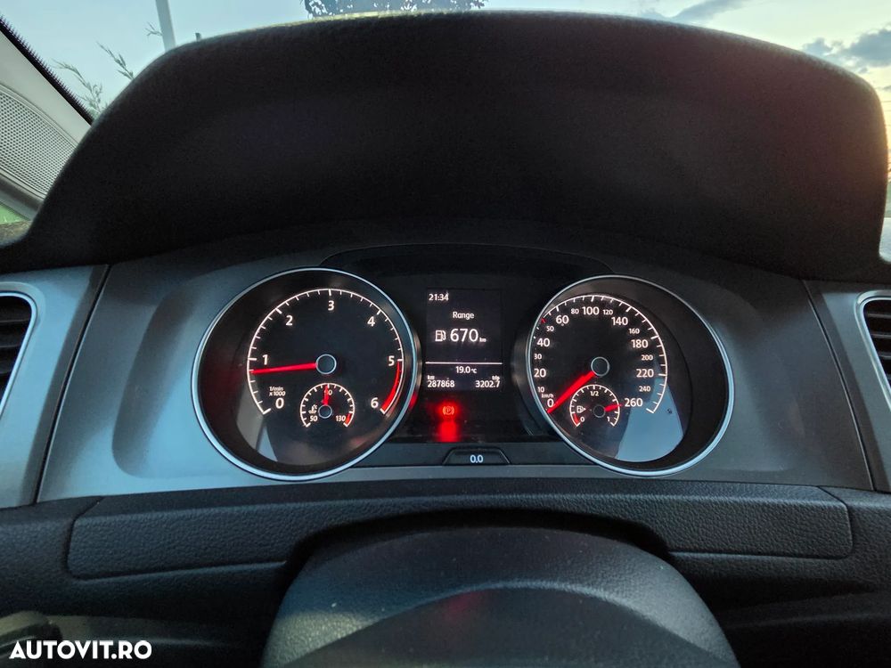 Volkswagen Golf 1.6 TDI BlueMotion Trendline - 5