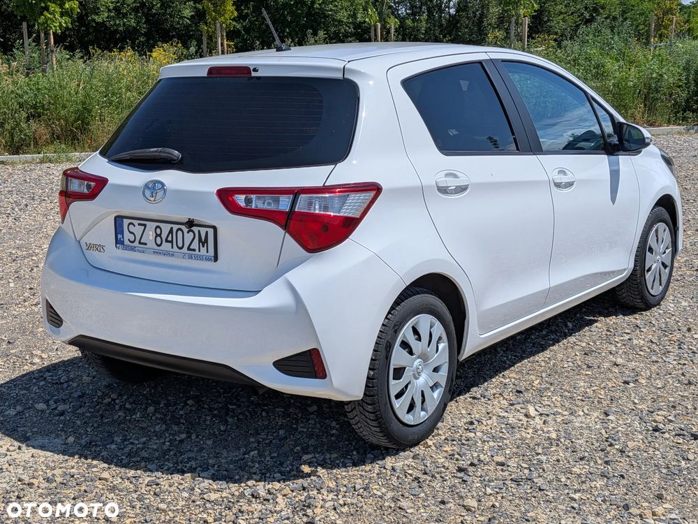 Toyota Yaris 1.5 Premium - 4