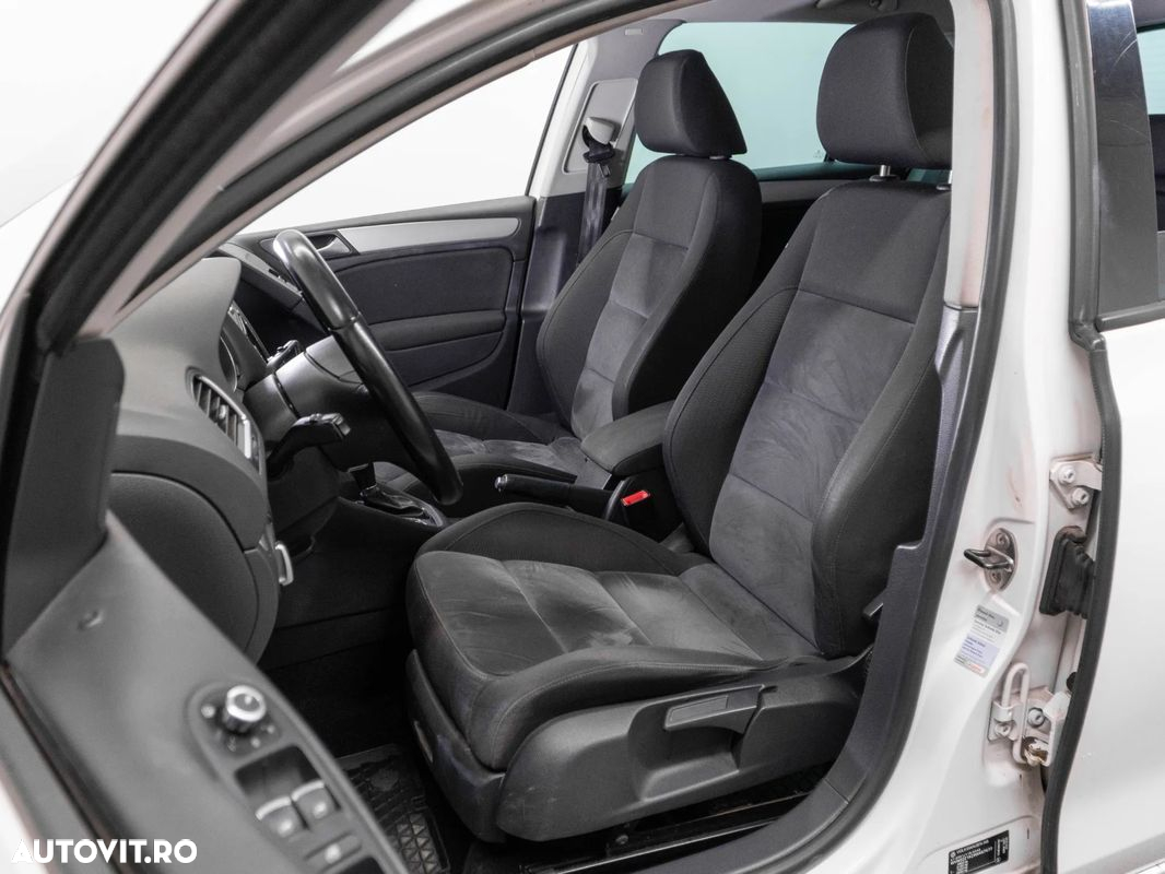 Volkswagen Golf - 21