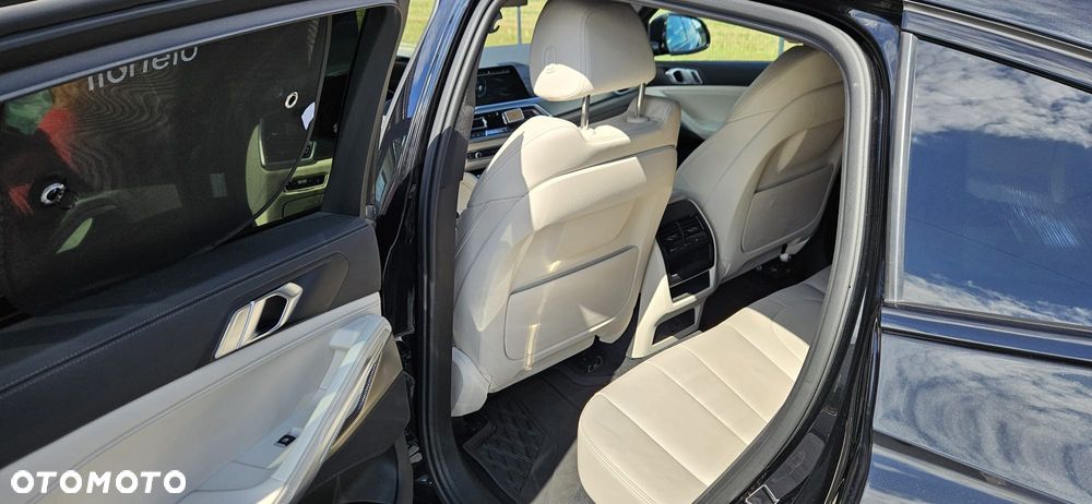 BMW X6M - 9