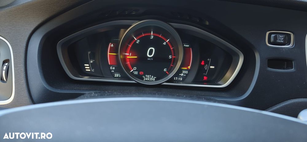Volvo V40 - 16