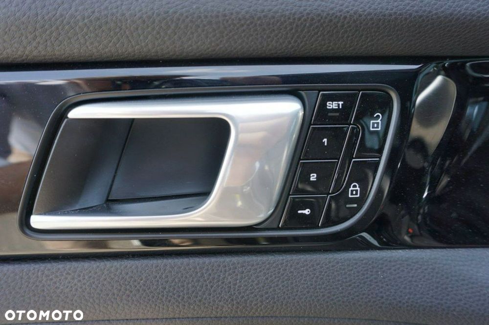 Porsche Panamera 4 - 14