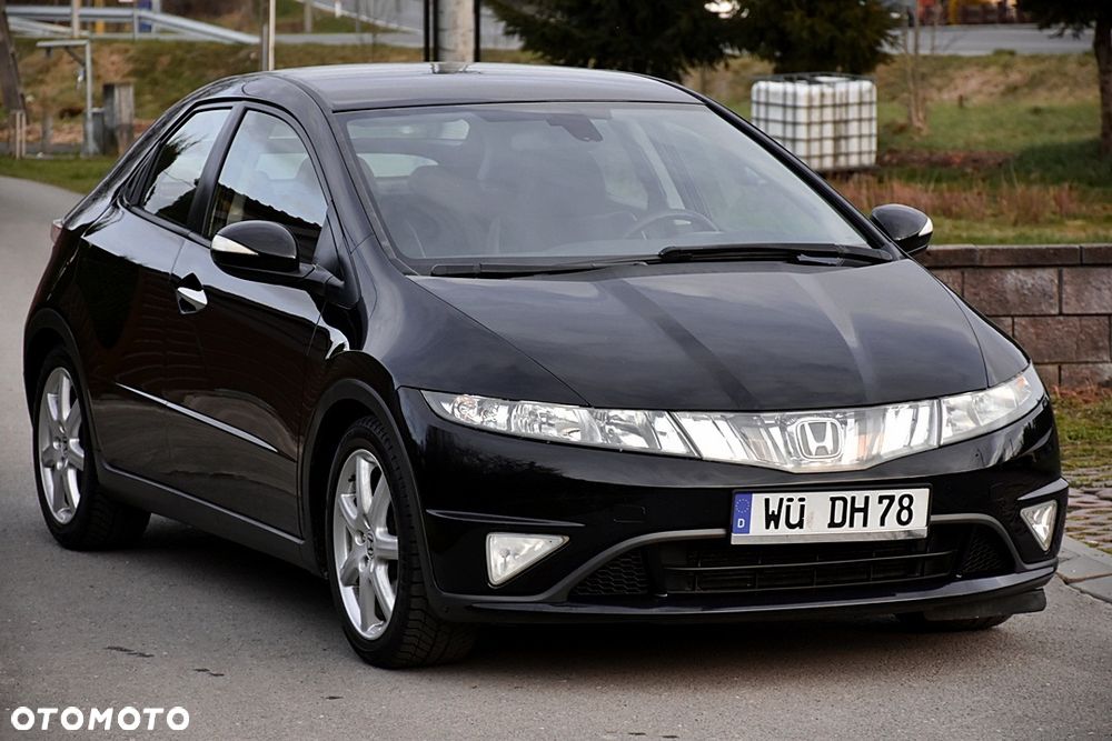 Honda Civic 1.8i-VTEC 50 Jahre Edition - 1