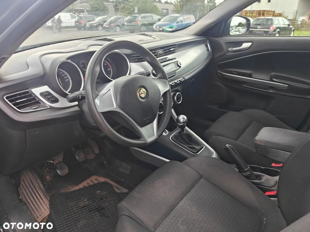 Alfa Romeo Giulietta 1.6 JTDM 16V - 8