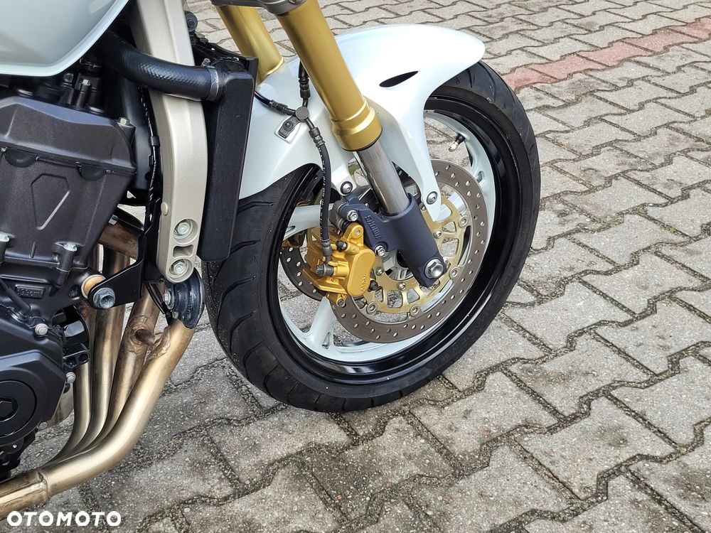 Honda CB - 22