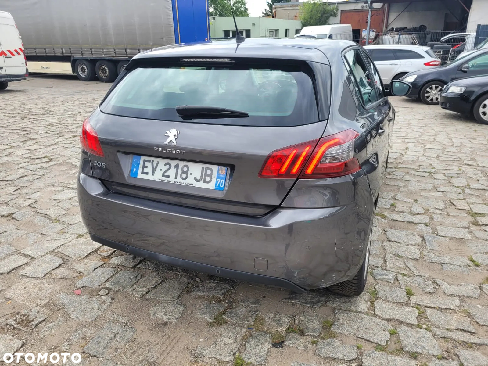 Peugeot 308 1.6 BlueHDi Style S&S - 5