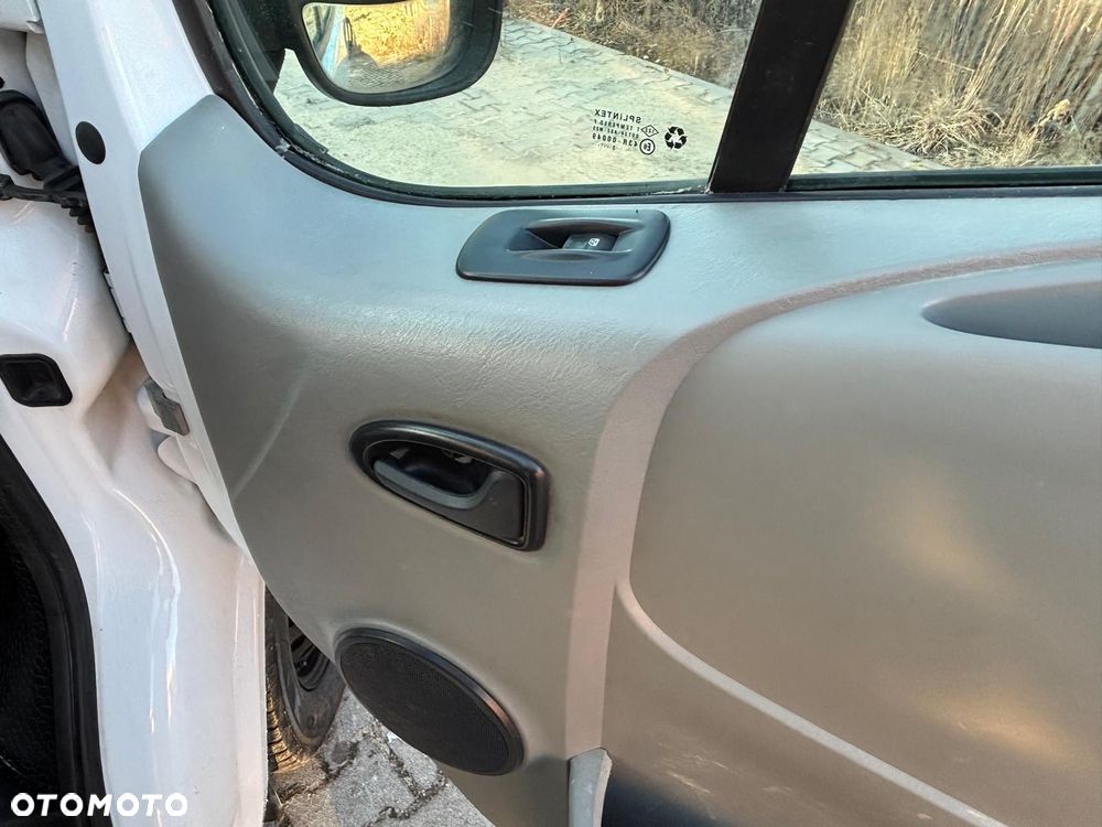 Renault trafic - 15