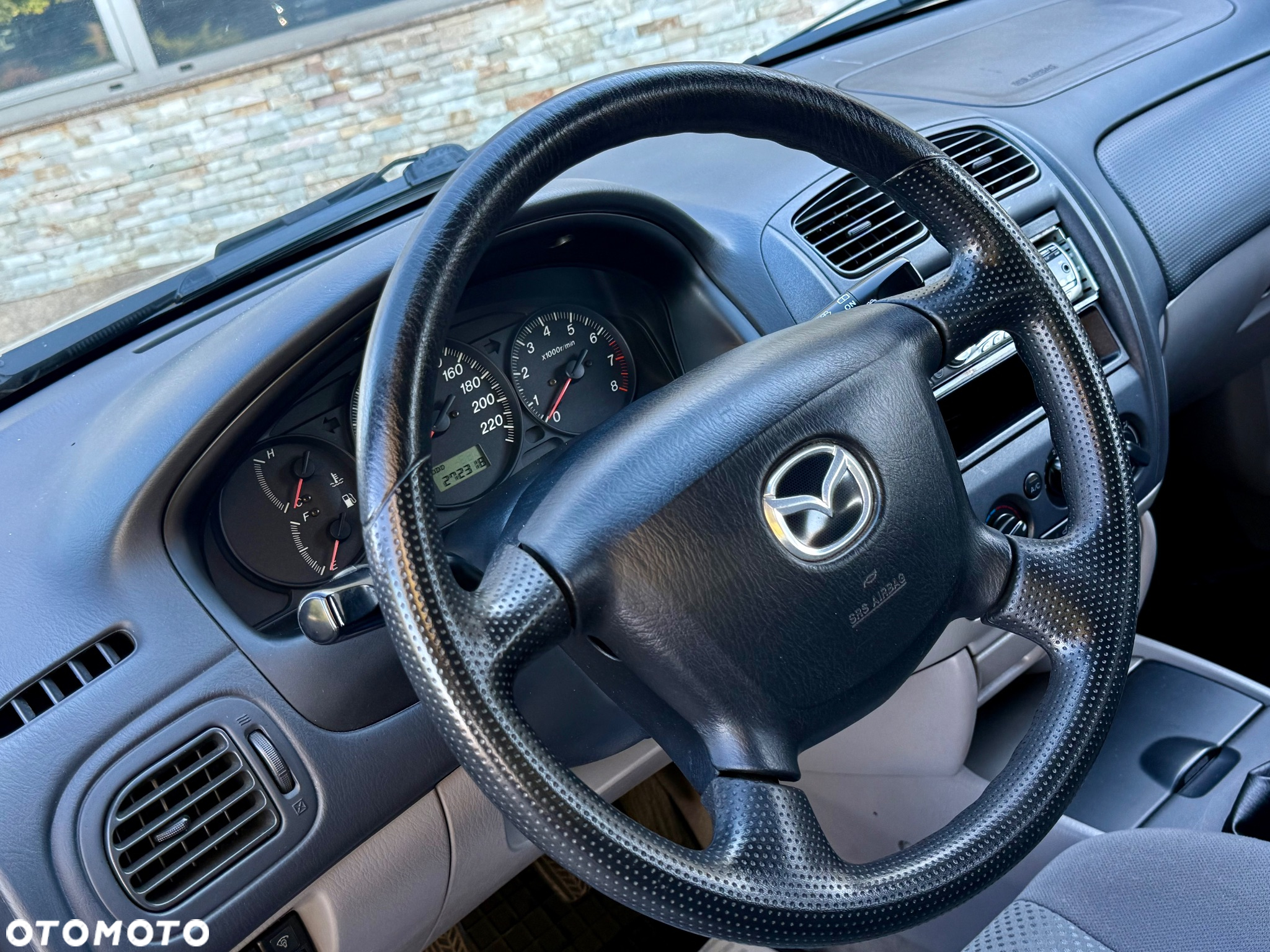 Mazda 323F 1.6 Exclusive - 15