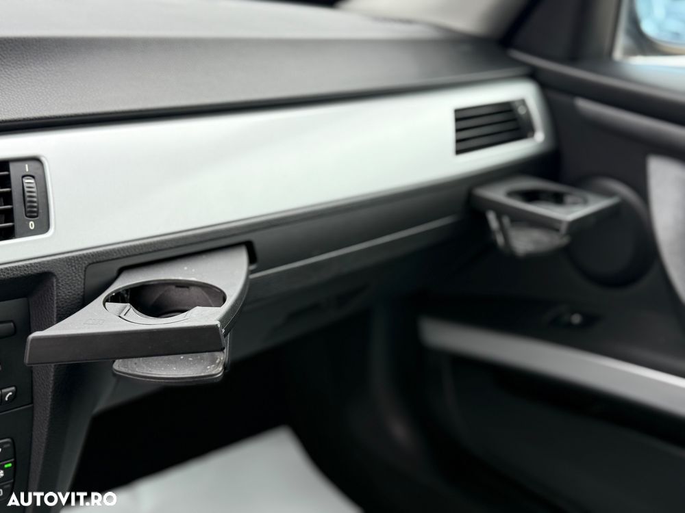 BMW Seria 3 320i - 10
