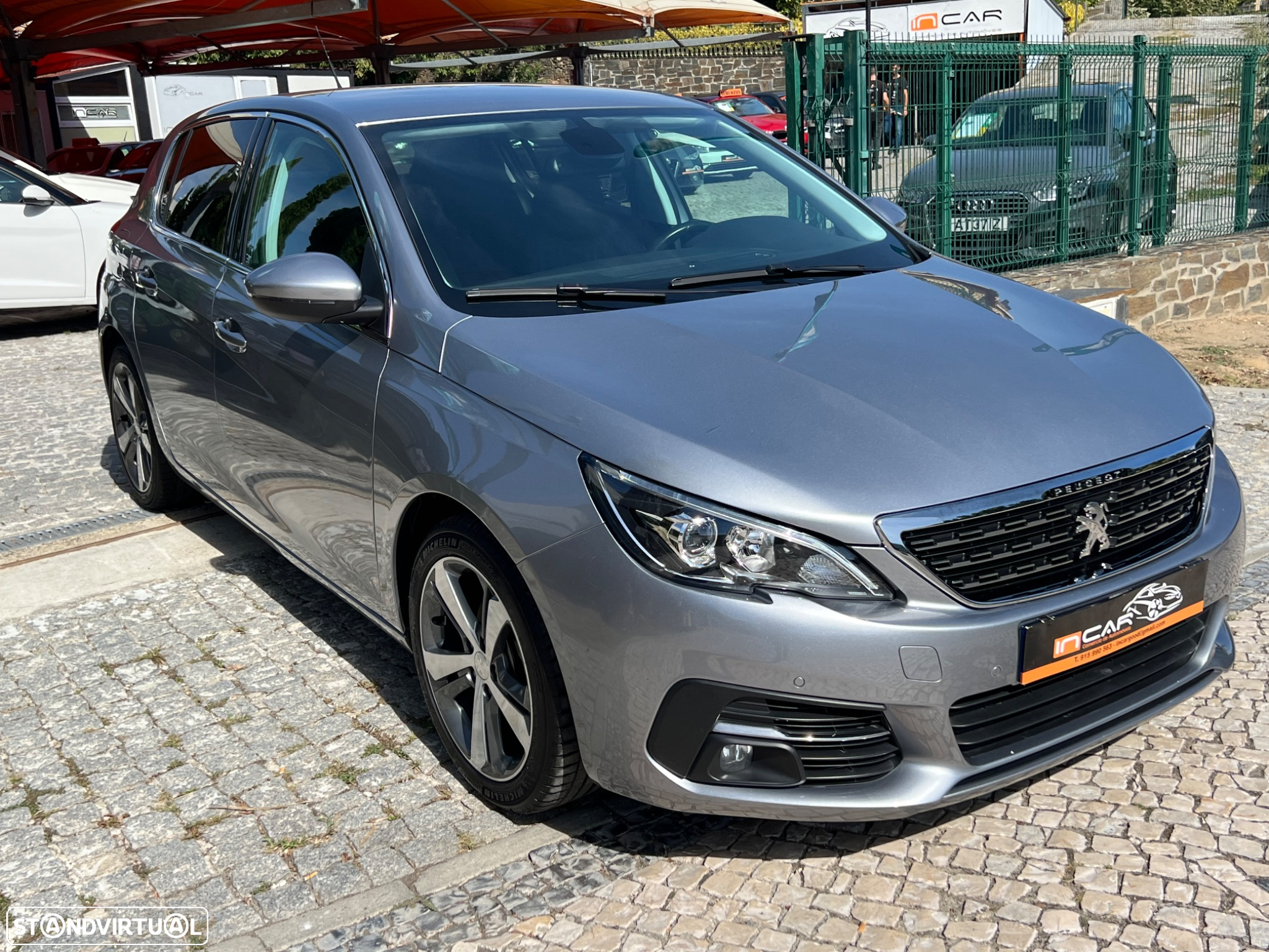 Peugeot 308 1.2 PureTech Style J17 - 2