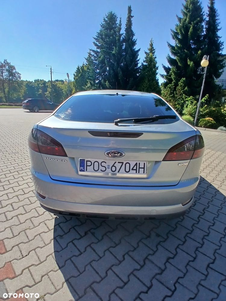 Ford Mondeo 1.8 TDCi Ghia - 10