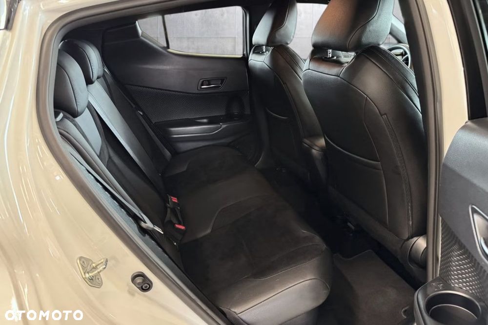 Toyota C-HR Lounge - 22
