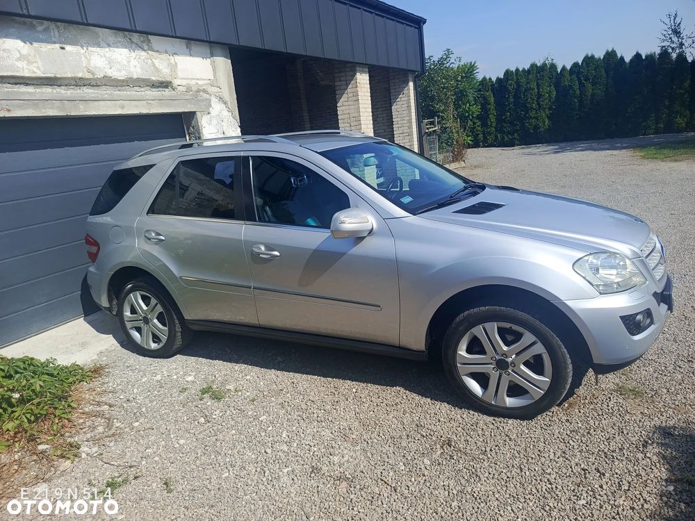 Mercedes-Benz ML 350 CDI 4Matic 7G-TRONIC DPF Grand Edition - 22